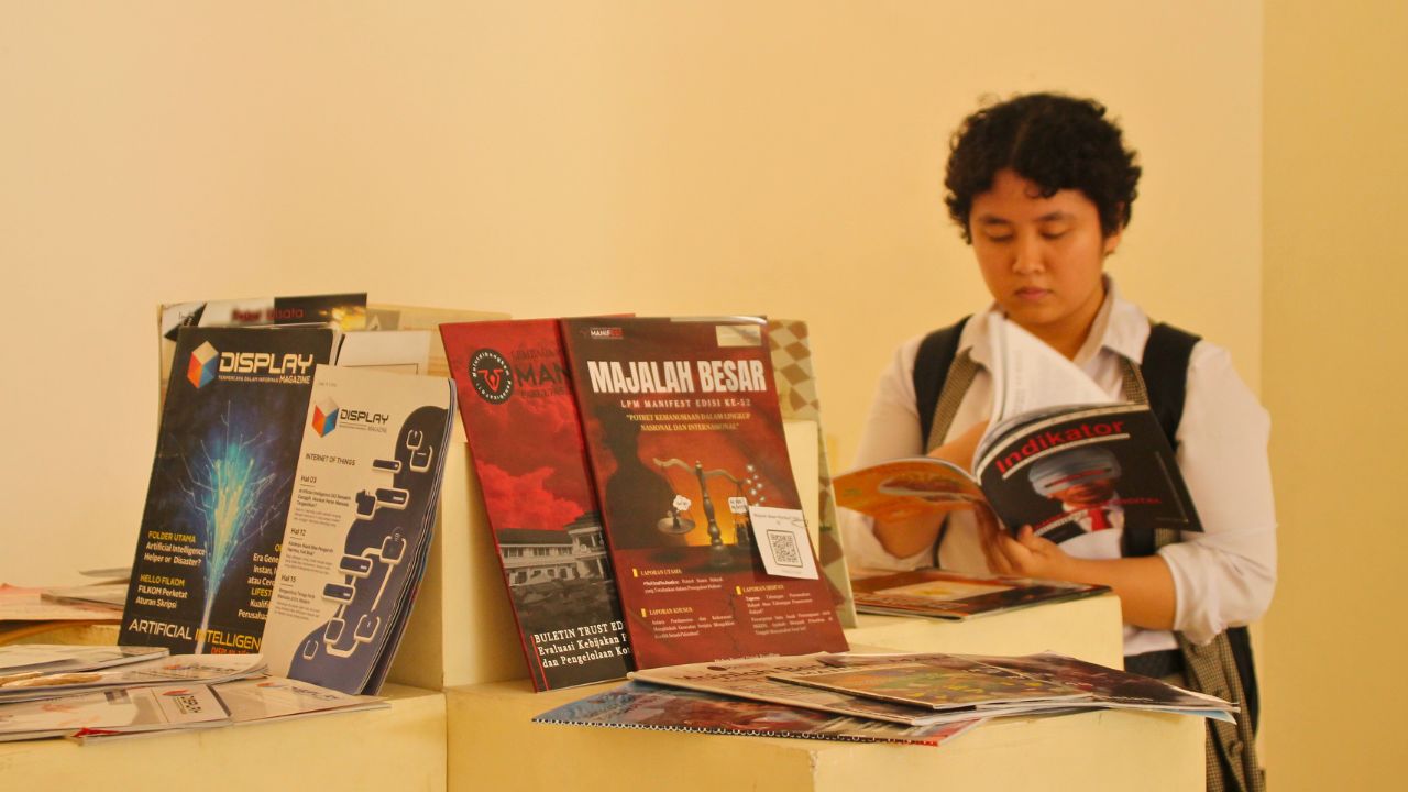 Pameran karya Perhimpunan Pers Mahasiswa Indonesia.